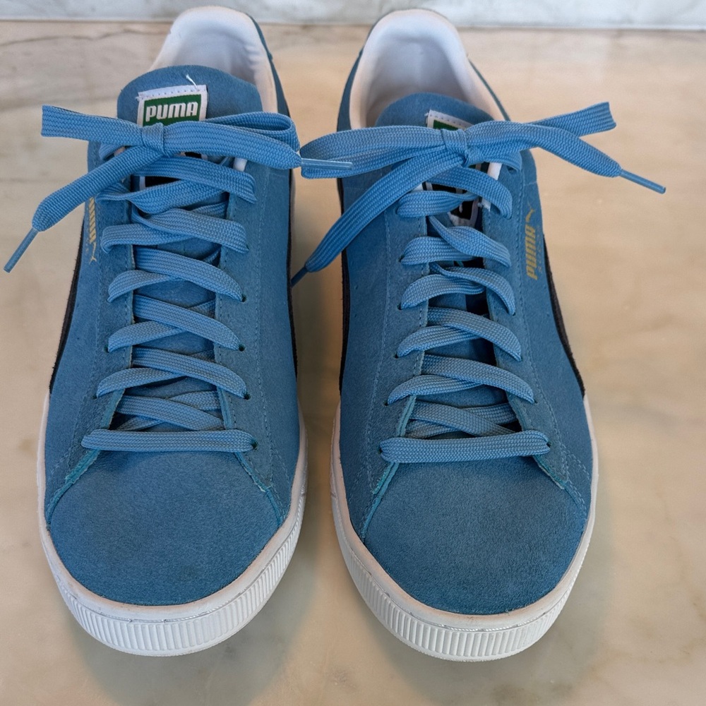 Men’s Puma Suede Blue Sneakers with dark blue Stripe - Picture 4 of 10